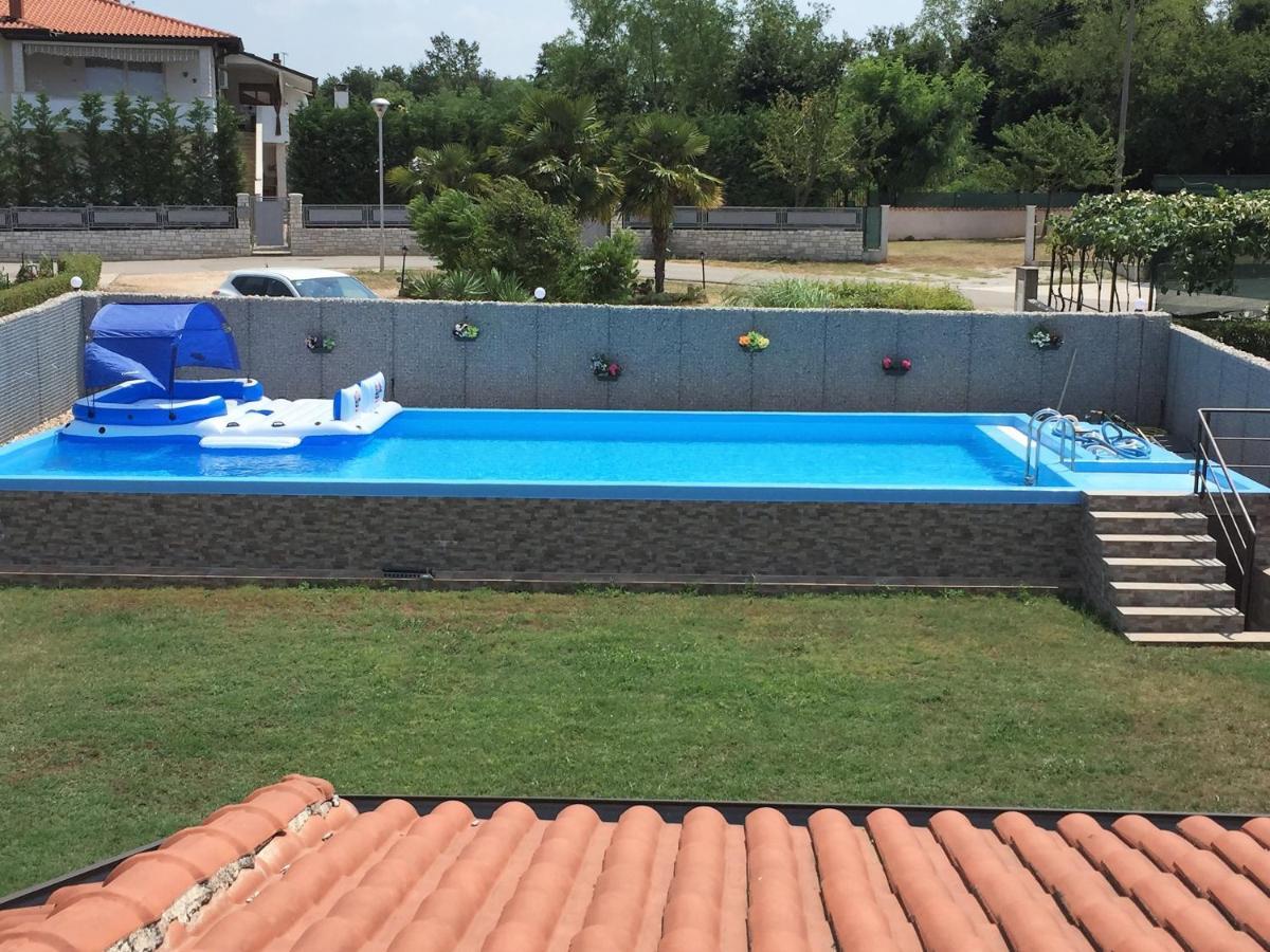 Pension Nina Умаг Экстерьер фото